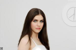 A 3D rendering of a nude woman with long brown hair.